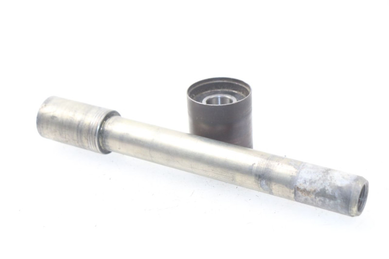 axe de roue avant SUZUKI GSR 600 2006 2007 2008 2009 2010