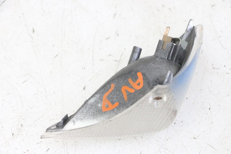 Clignotant Avant Droit V PARTS - Compatible Peugeot Speedfight 3 50 2T LC, Neuf Avec étiquettes, Référence 6845