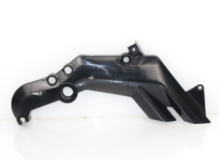 CACHE CHASSIS LATERAL DROIT