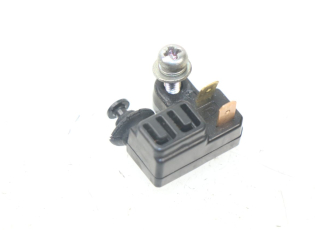 CONTACTEUR FEU STOP DROIT