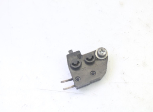 CONTACTEUR FEU STOP GAUCHE