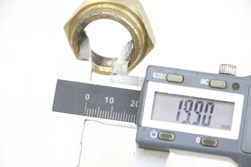 photo de ÉCROU PIGNON SORTIE BOÎTE VITESSES MV AGUSTA BRUTALE R WALLY 910 (2008 - 2008) - Détail de la pièce