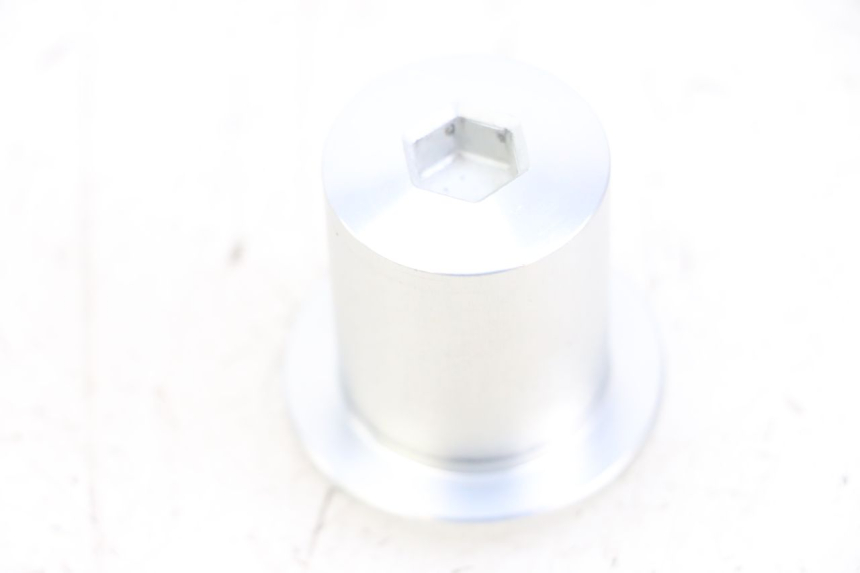 photo de ÉCROU TÉ FOURCHE ROYAL ENFIELD CONTINENTAL GT 650 (2019 - 2024) - Vue principale