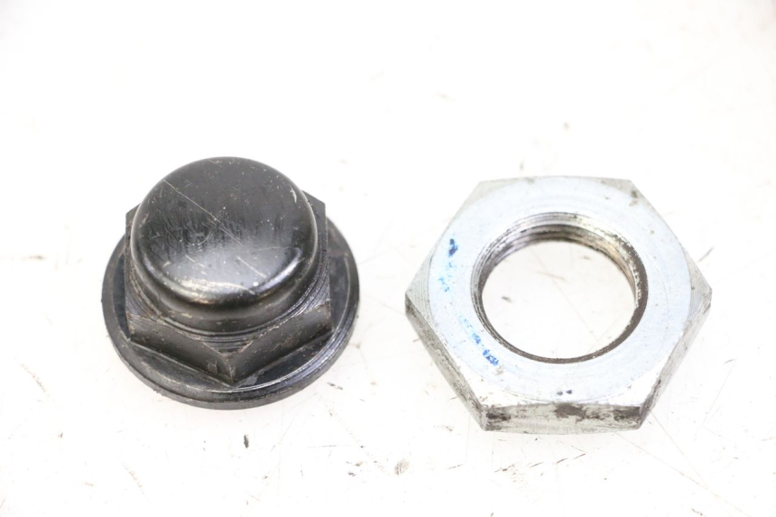 photo de ÉCROU TÉ FOURCHE YAMAHA FJ 36Y 1100 (1984 - 1985)