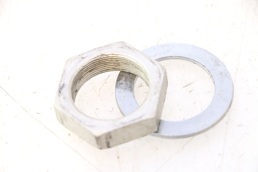 photo de ÉCROU TÉ FOURCHE YAMAHA YZF R6 600 (2008 - 2009) - Détail de la pièce