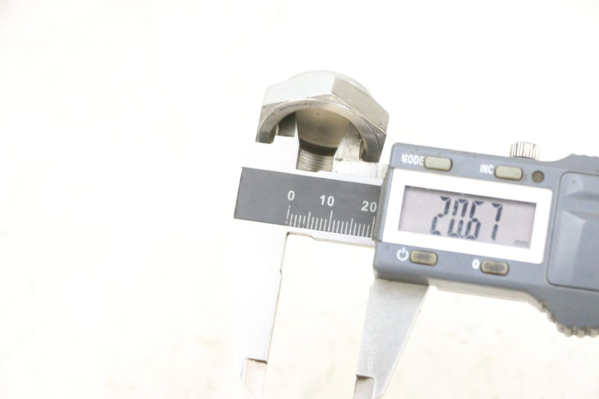 photo de ÉCROU TÉ FOURCHE KAWASAKI ZR 7 750 (1999 - 2001) - Détail de la pièce