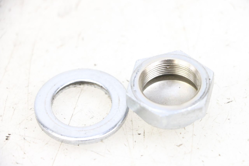 photo de ÉCROU TÉ FOURCHE KAWASAKI ZR 7 750 (1999 - 2001) - Zoom état d’usage