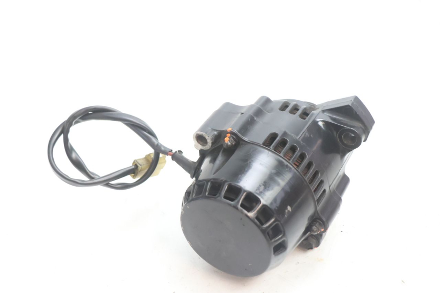 photo de ALTERNATEUR KAWASAKI GPX F ZX750F 750 (1986 - 1990) - Zoom état d’usage