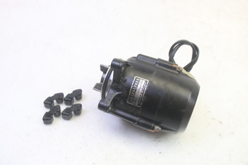 photo de ALTERNATEUR KAWASAKI GPZ RX 1000 (1986 - 1988) - Points de fixation