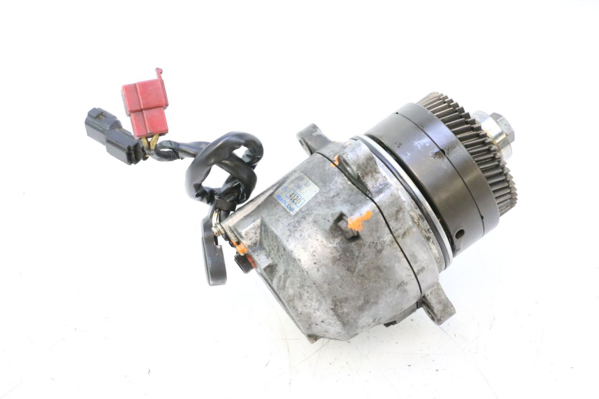 photo de ALTERNATEUR HONDA ST PAN EUROPEAN 1100 (1990 - 2002) - État de surface