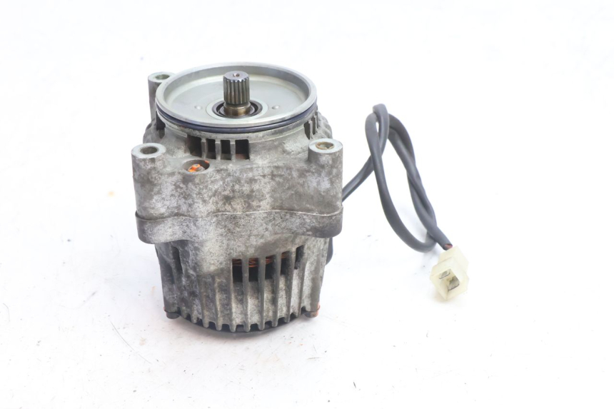 photo de ALTERNATEUR YAMAHA XJR 1300 (1998 - 2002) - État de surface