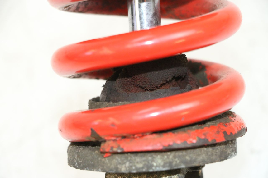 photo de AMORTISSEUR ARRIERE HONDA NSR R 125 (1994 - 2003) - Gros plan technique