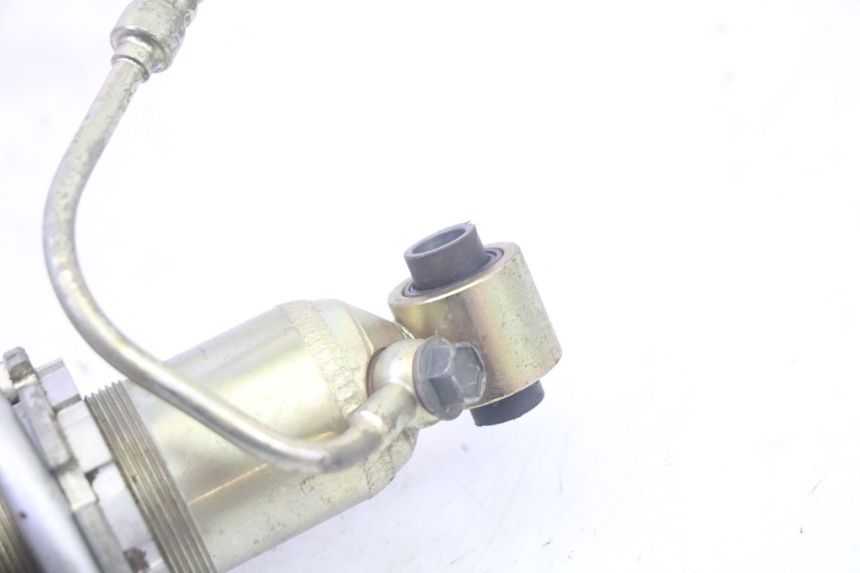 photo de AMORTISSEUR ARRIERE YAMAHA TTR 125 (2000 - 2020) - Gros plan technique