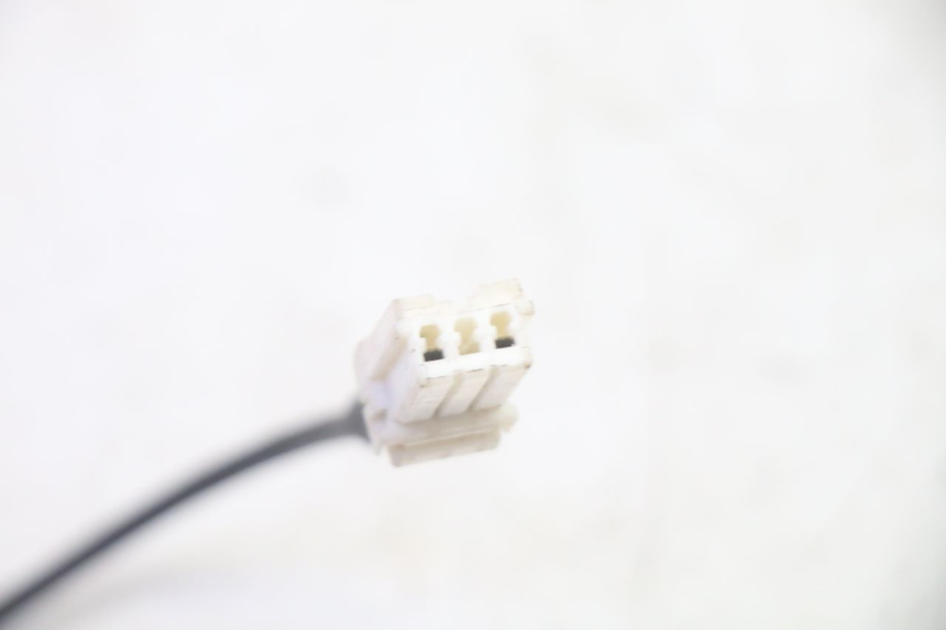 photo de ANTENNE TRANSPONDEUR PEUGEOT ELYSEO 125 (1999 - 2004) - Gros plan technique