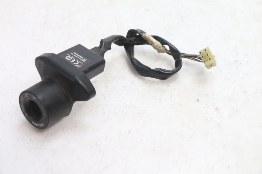 photo de ANTENNE TRANSPONDEUR YAMAHA FJR 1300 (2001 - 2005) - Vue principale
