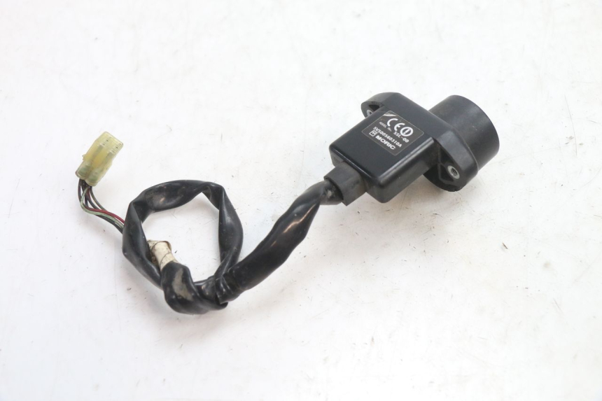 photo de ANTENNE TRANSPONDEUR YAMAHA FJR 1300 (2001 - 2005) - Zoom état d’usage