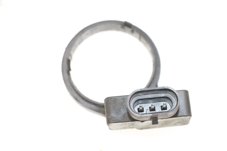 photo de ANTENNE TRANSPONDEUR PIAGGIO MP3 LT 400 (2007 - 2012) - Zoom état d’usage