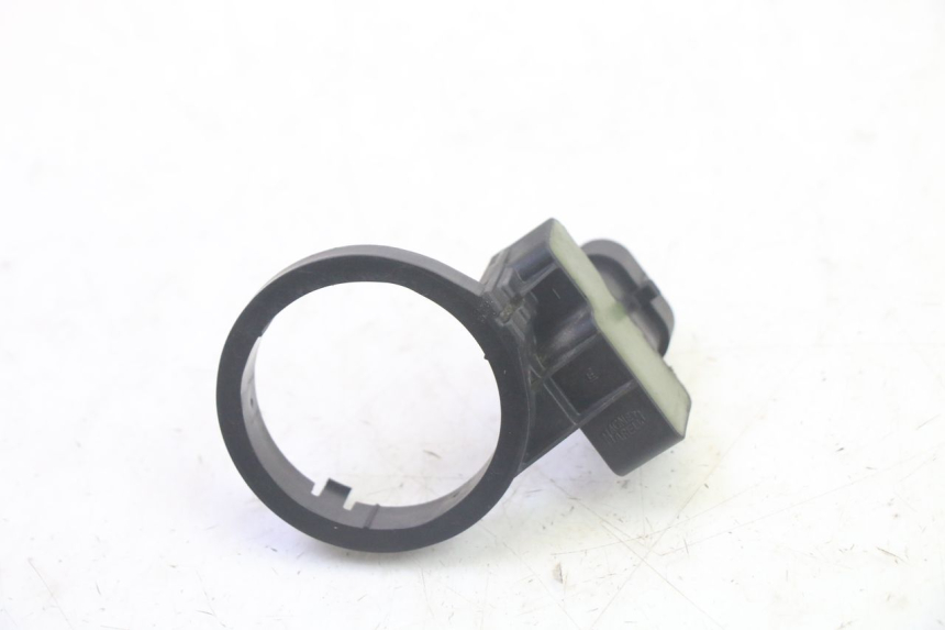 photo de ANTENNE TRANSPONDEUR PIAGGIO MP3 RL 250 (2007 - 2010) - Gros plan technique