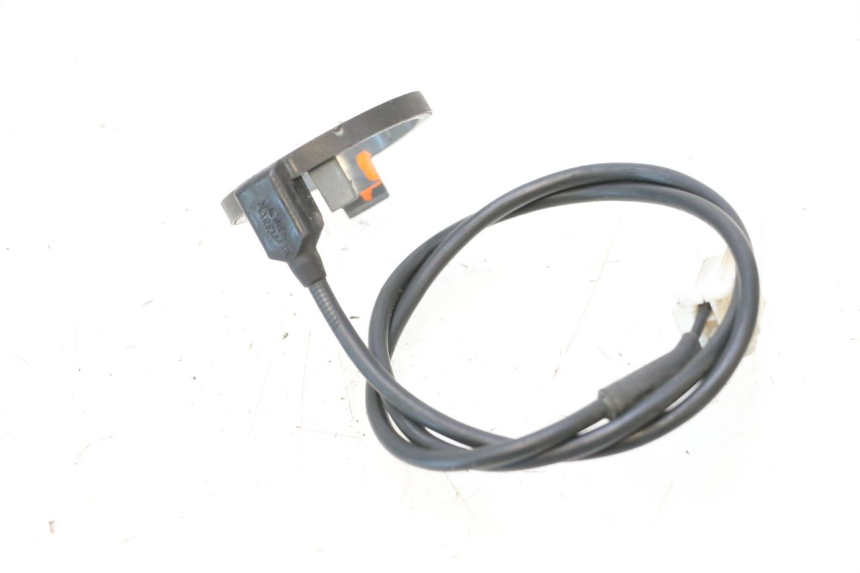 photo de ANTENNE TRANSPONDEUR PEUGEOT SATELIS COMPRESSOR K15 125 (2006 - 2009) - Gros plan technique