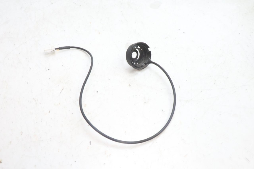 photo de ANTENNE TRANSPONDEUR PEUGEOT SATELIS 125 (2006 - 2009) - Autre angle de vue