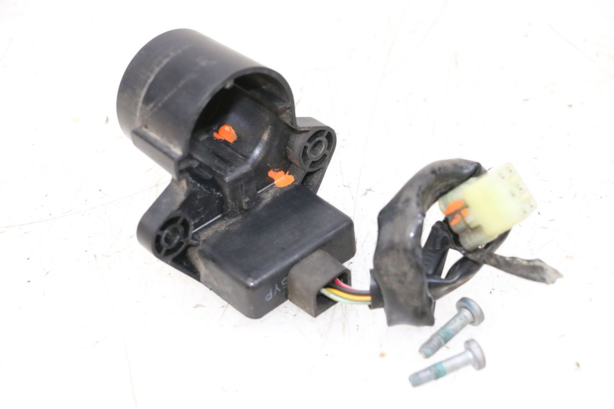 photo de ANTENNE TRANSPONDEUR YAMAHA XMAX X-MAX 125 (2006 - 2009) - Gros plan technique