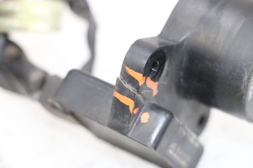 photo de ANTENNE TRANSPONDEUR YAMAHA XMAX X-MAX 125 (2006 - 2009) - Gros plan technique