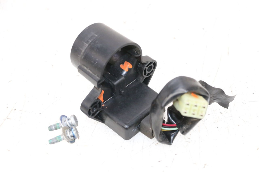 photo de ANTENNE TRANSPONDEUR YAMAHA XMAX X-MAX 125 (2006 - 2009) - Points de fixation