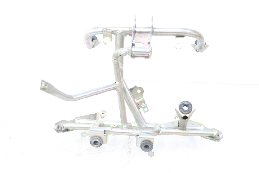 photo de ARAIGNEE FACE AVANT HONDA PCX (JF28) 125 (2009 - 2011) - Gros plan technique