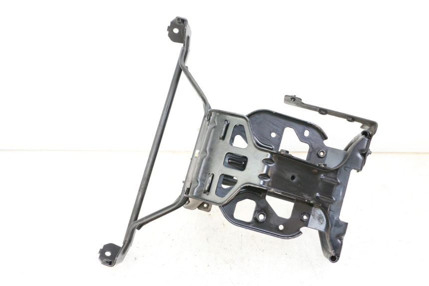 photo de ARAIGNEE FACE AVANT PEUGEOT SATELIS 125 (2013 - 2018)