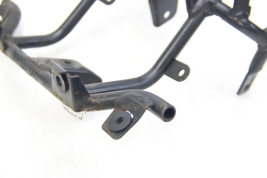 photo de ARAIGNEE FACE AVANT SUZUKI SIXTEEN 125 (2008 - 2010)