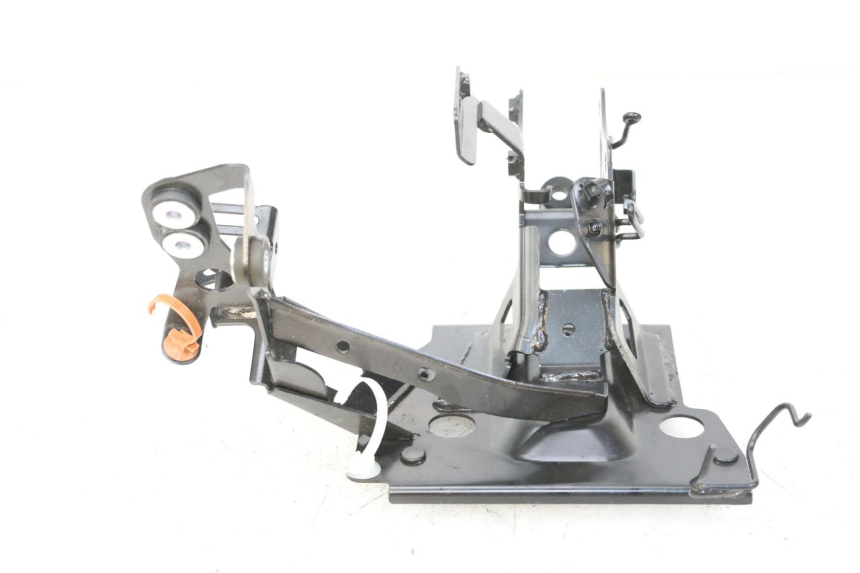 photo de ARAIGNEE FACE AVANT YAMAHA XMAX X-MAX 125 (2021 - 2025) - Zoom état d’usage