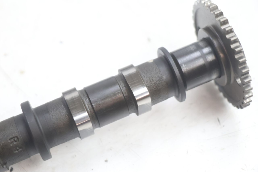 photo de ARBRE A CAMES SUZUKI BURGMAN EXECUTIVE ABS 650 (2006 - 2012) - Détails caractéristiques