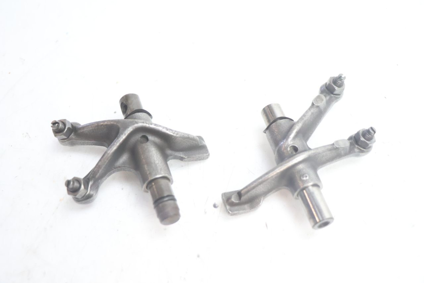 photo de ARBRE A CAMES SUZUKI DR S 600 (1985 - 1989) - Autre angle de vue