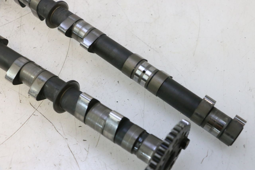 photo de ARBRE A CAMES YAMAHA FJR 1300 (2001 - 2005) - Zoom état d’usage
