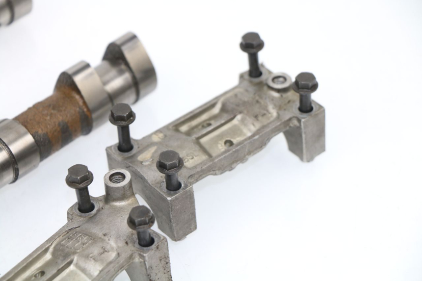 photo de ARBRE A CAMES YAMAHA FZ6 FAZER 600 (2007 - 2010)