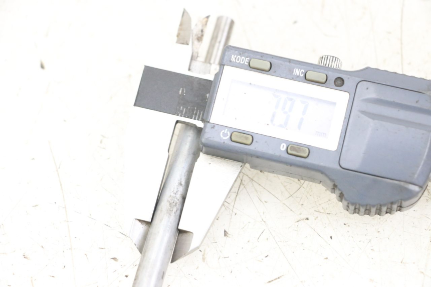 photo de ARBRE EMBRAYAGE HYOSUNG GV AQUILA 125 (2000 - 2004) - Détail de la pièce