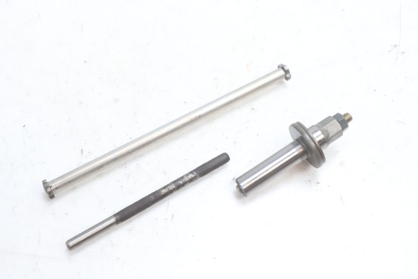 photo de ARBRE EMBRAYAGE SUZUKI GSR 600 (2005 - 2012) - Détail de la pièce