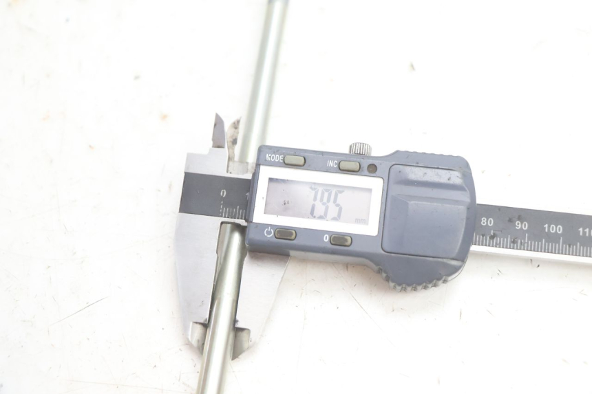 photo de ARBRE EMBRAYAGE HONDA VFR FI RC46 800 (1998 - 2001) - Gros plan technique