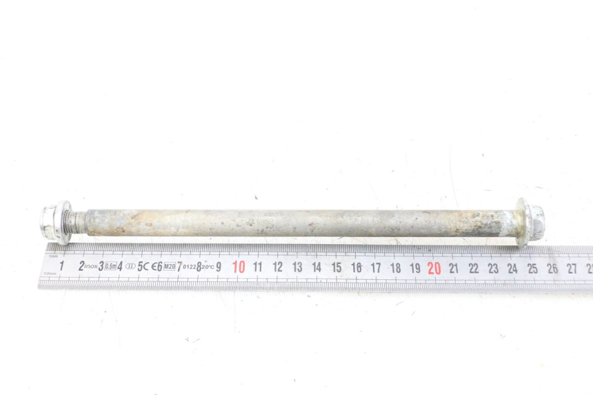 photo de Swingarm pivot bolt HYOSUNG GV AQUILA 125 (2000 - 2004) - Autre angle de vue