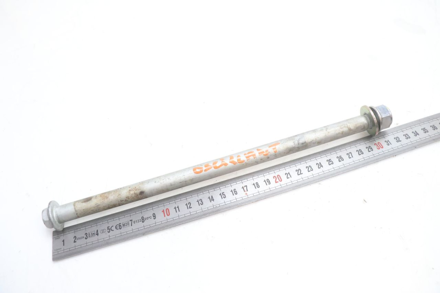 photo de AXE BRAS OSCILLANT HONDA CB F HORNET 600 (2005 - 2006) - Zoom état d’usage