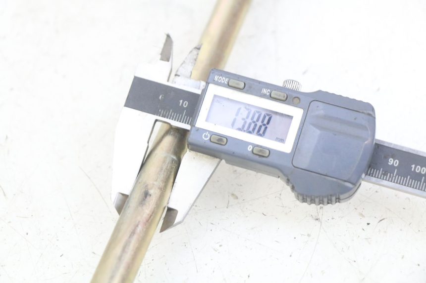 photo de AXE BRAS OSCILLANT DAELIM VL DAYSTAR 125 (2000 - 2011)