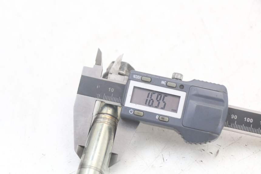 photo de AXE BRAS OSCILLANT PEUGEOT SPEEDFIGHT 100 (1997 - 2007)