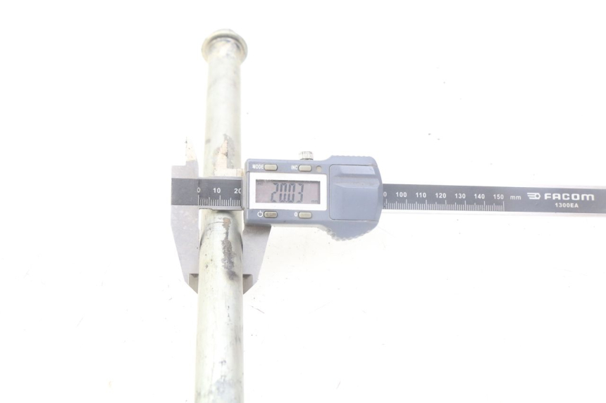 photo de AXE BRAS OSCILLANT SUZUKI GSF S BANDIT 600 (2000 - 2004)