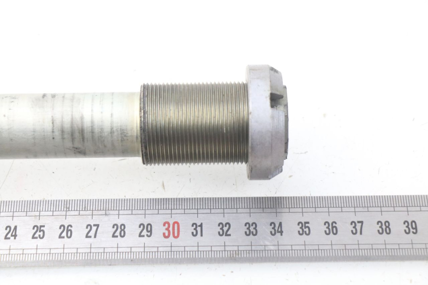photo de AXE BRAS OSCILLANT SUZUKI GSX-R GSXR 600 (2001 - 2003)
