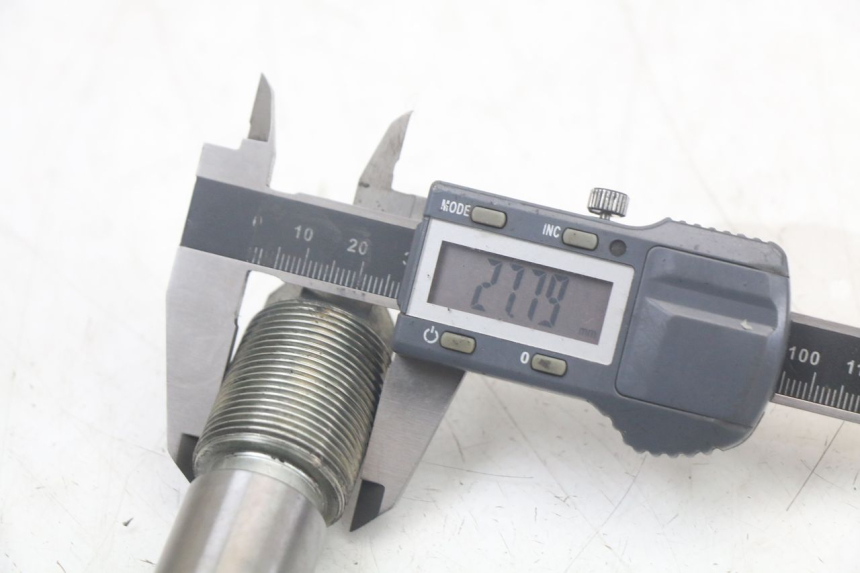 photo de AXE BRAS OSCILLANT SUZUKI SV N 650 (1999 - 2002)