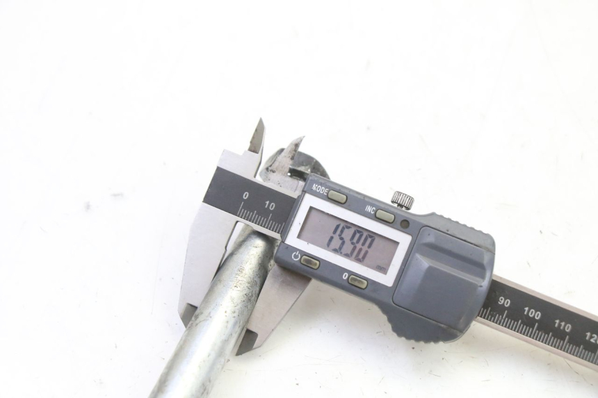 photo de AXE BRAS OSCILLANT YAMAHA TDR DELTABOX 125 (1993 - 2003)