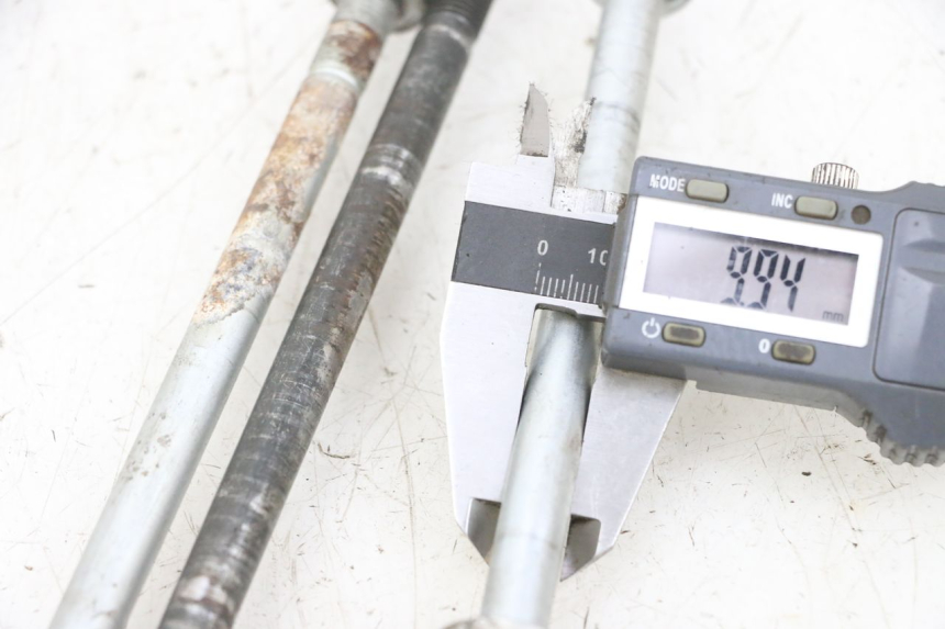 photo de AXE MOTEUR SUZUKI BURGMAN 650 (2013 - 2020)