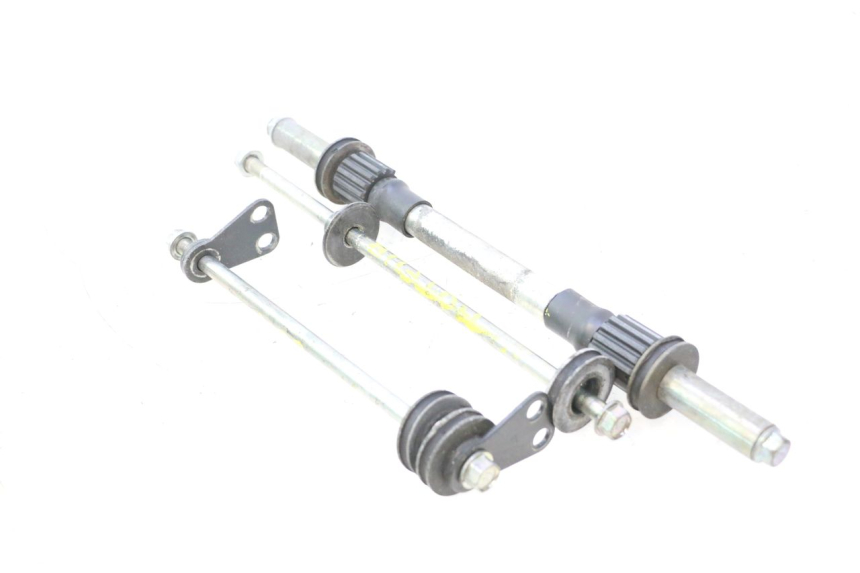 photo de AXE MOTEUR HONDA FJS SILVER WING SILVERWING 400 (2005 - 2008) - Vue principale