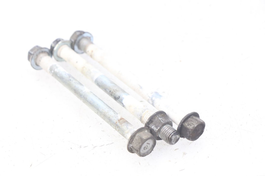 photo de AXE MOTEUR HONDA CBR R 125 (2003 - 2006)