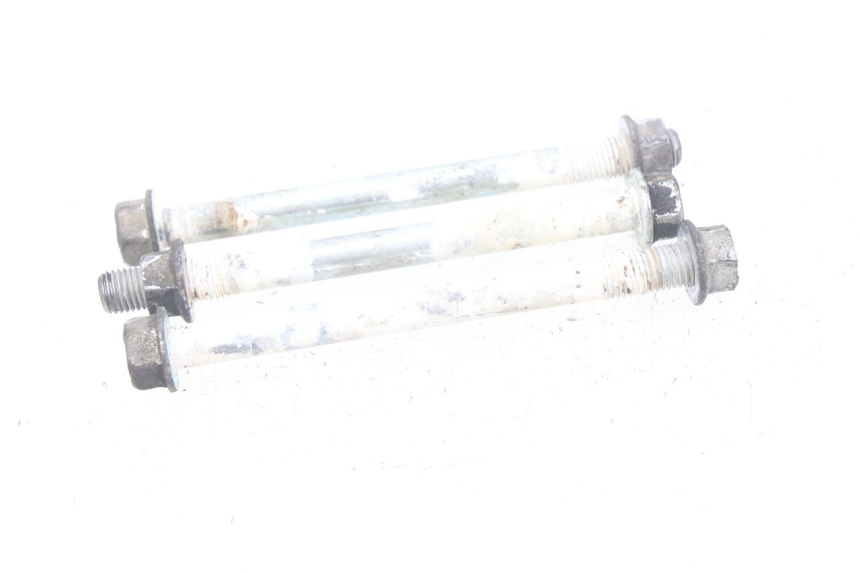 photo de AXE MOTEUR HONDA CBR R 125 (2003 - 2006)
